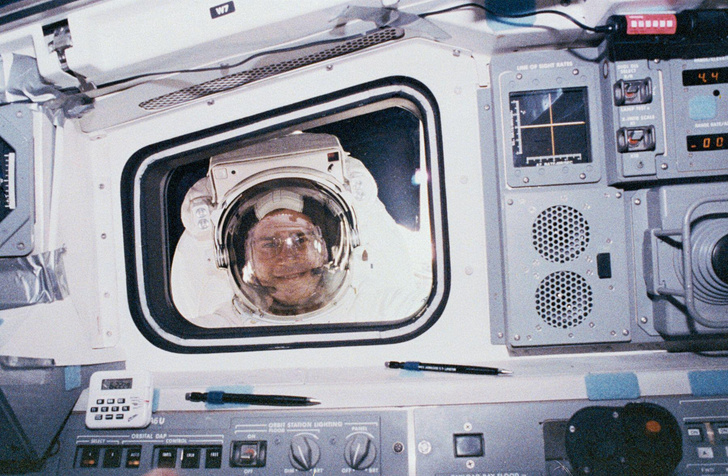 32 года назад космический челнок «Индевор» совершил первый полет в космос