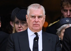 Экс-принца Эндрю могут исключить из очереди на британский престол