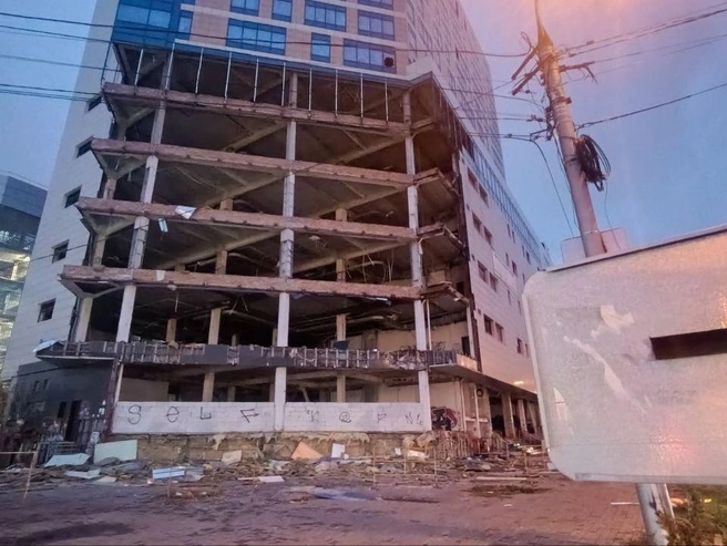 Рамы убрали на четырех этажах | Источник: Стас Соколов / NGS.RU