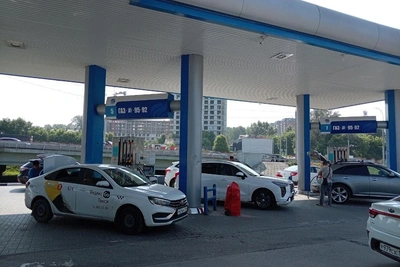 АЗС Новосибирска с бензином 23 июля: адреса и стоимость топлива