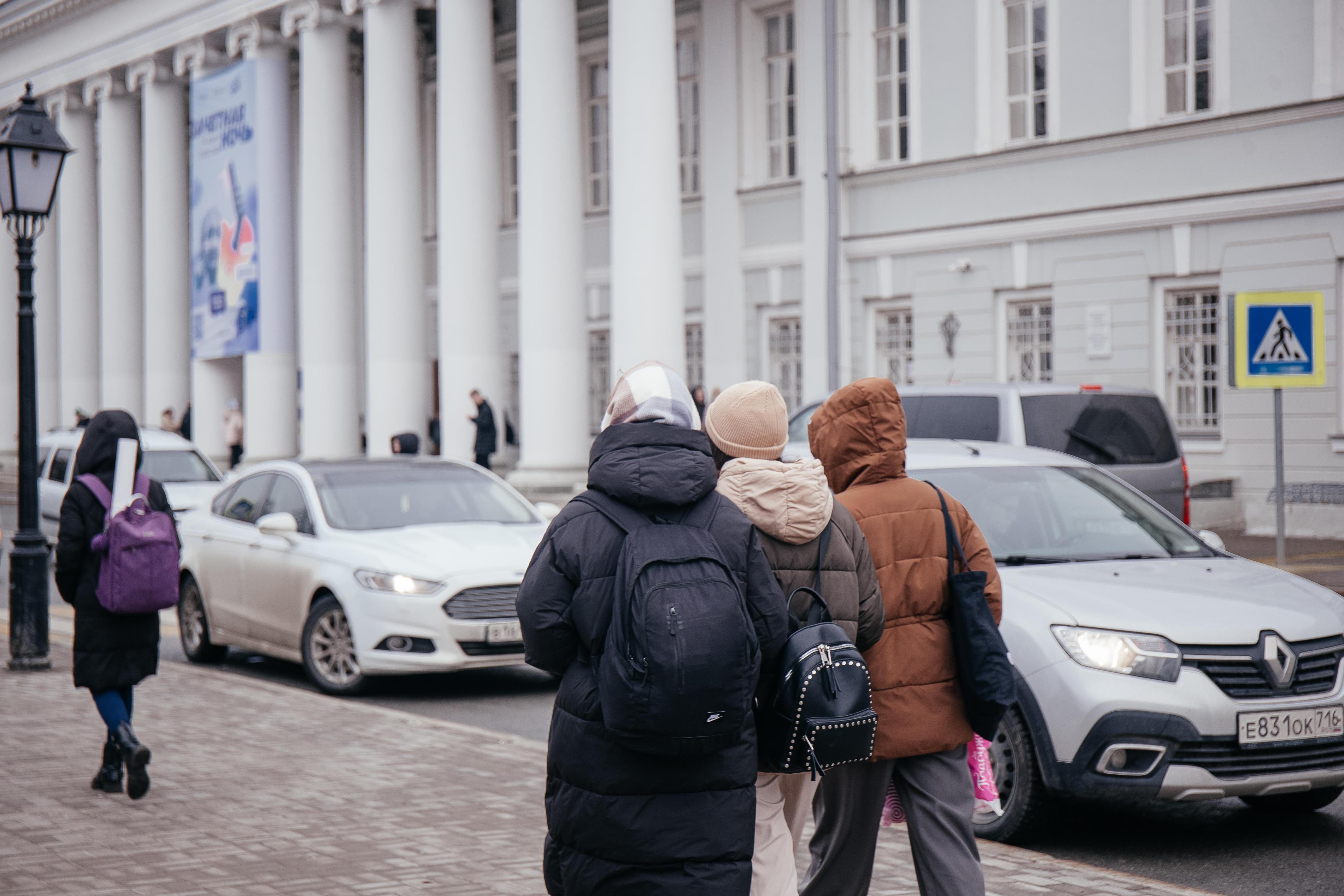 В эти выходные в Казани выпадет первый снег? Обсудили с экспертом, что не так с погодой