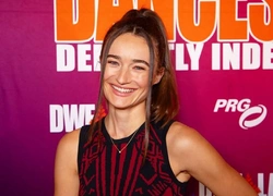 Умерла 33-летняя актриса Келли Мак, известная по сериалу «Ходячие мертвецы»