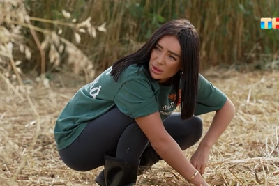 Блогер Олеся Рожкова осуждена за демонстрацию запрещенной символики