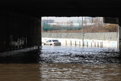 В Челябинске из-за разлива Миасса закрыли второй проезд