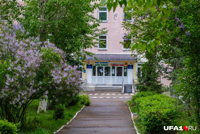 Почти год детям из уфимской школы № 124 приходится учиться в соседнем районе | Источник: Булат Салихов