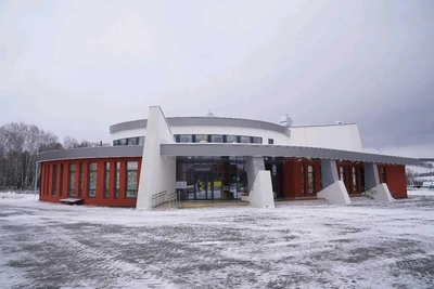 Долг властей Кузбасса оставил строителей ДК без зарплаты