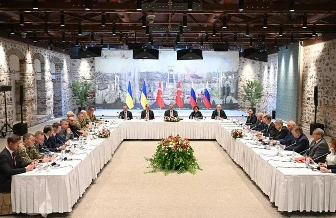 Россия и Украина могут вновь сесть за стол переговоров | Источник: МИД России