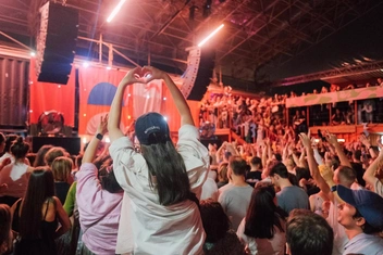 Фестиваль «Антон тут рядом» объявил полные лайн-ап и программу