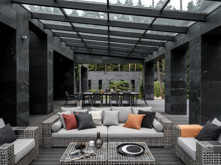 Современный дом  4500 м² с красивым садом на Новой Риге: проект бюро Woodstone (фото 22) | Источник: МИХАИЛ ЛОСКУТОВ