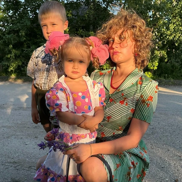 Июльский вечер в парке у дома | Источник: nastena_tuneva / Instagram*