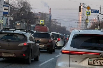 В Екатеринбурге пробки из-за неработающих светофоров