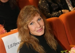 72-летняя Елена Проклова выходит замуж за бывшего мужа, с которым давно в разводе