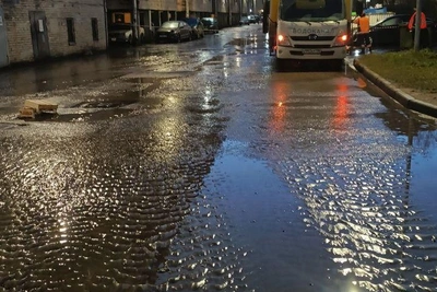 На Морской набережной залило холодной водой