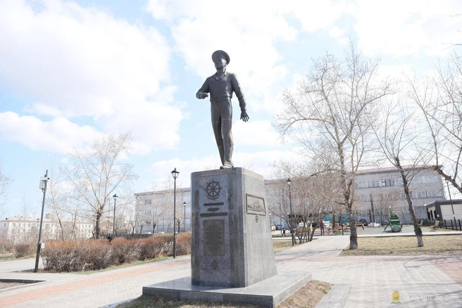 Матросу также установлен памятник | Источник: ulan-ude-info.ru