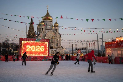 Новогодняя программа на центральной площади Владивостока