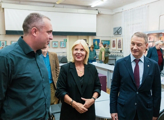 Аркадий Фомин посетил выставку Рязано-окского исторического сообщества | ya62.ru