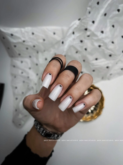 Источник: evi.nailstudio / Instagram.com (экстремистская организация, деятельность запрещена на территории РФ)
