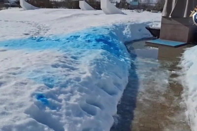 СК возбудил дело об осквернении мемориала Жукова в Калуге