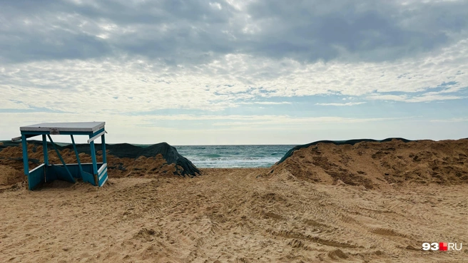 Вид на море в реалиях экологической катастрофы | Источник: Никита Зырянов / 93.RU