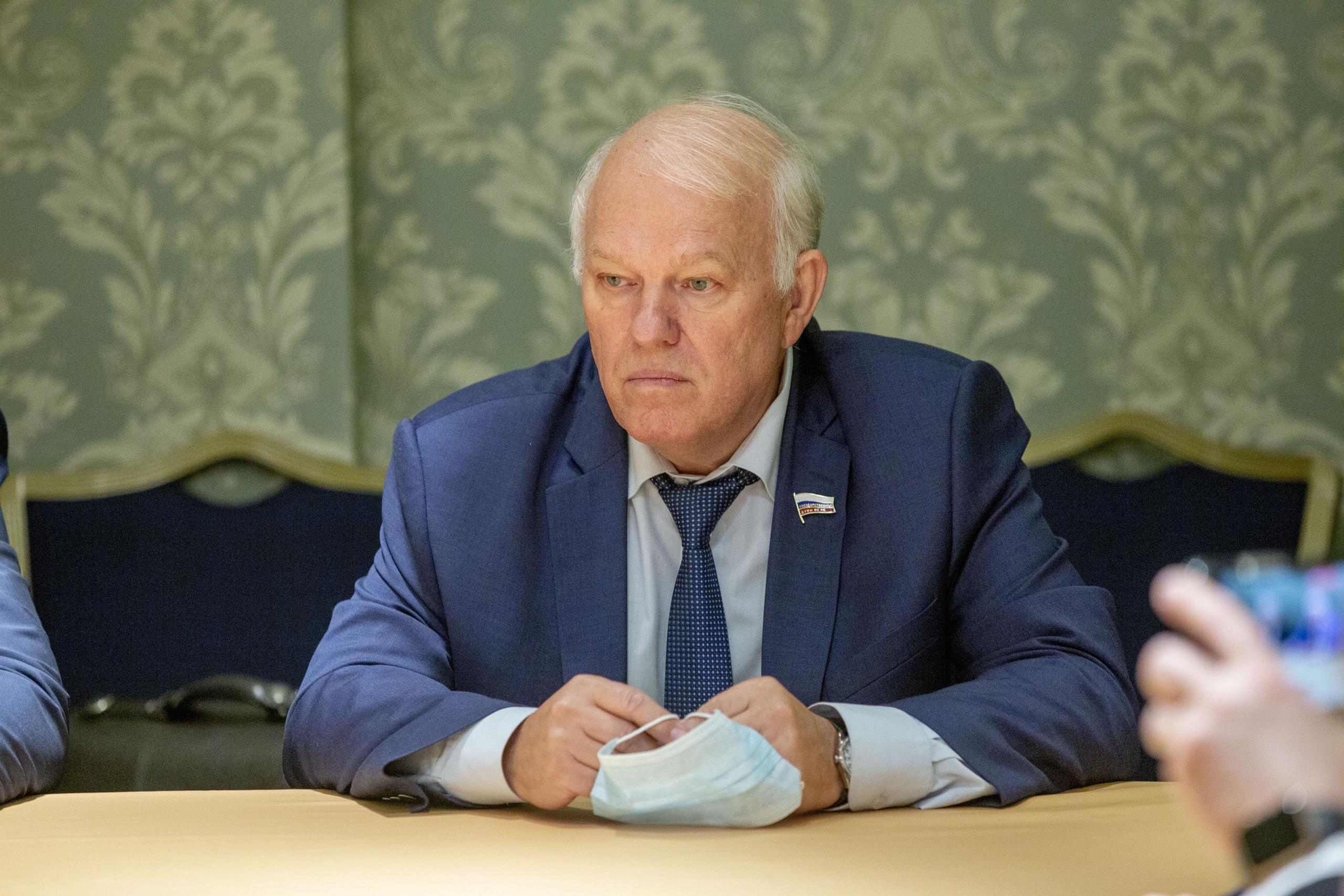 Ярославский депутат, отсидевший 33 года в Госдуме, может пролететь мимо кресла в парламенте
