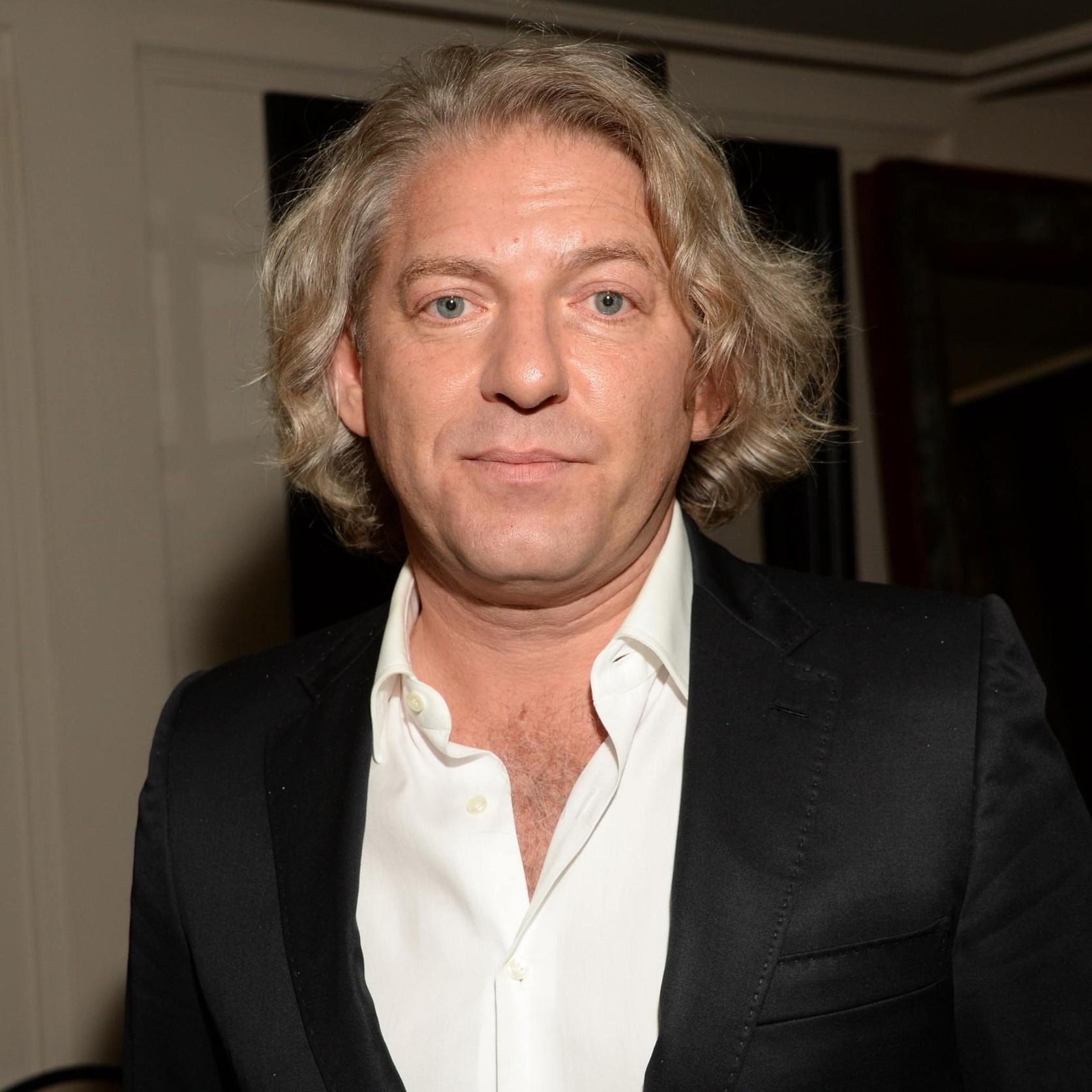 Умер ведущий «Вечернего Урганта» и продюсер «Любовь-морковь» Александр Олейников