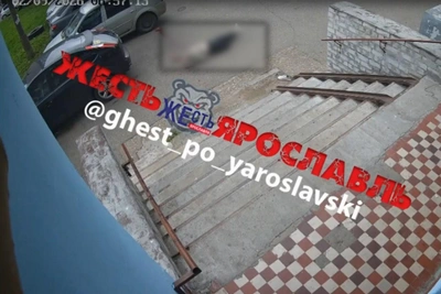 В Ярославле нашли тело женщины под окнами 12-этажки