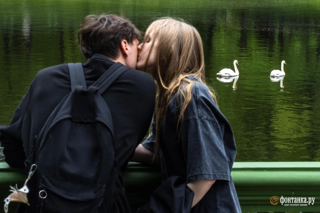 Молодых призвали вступать в брак быстрее | Источник: Михаил Огнев / Fontanka.ru