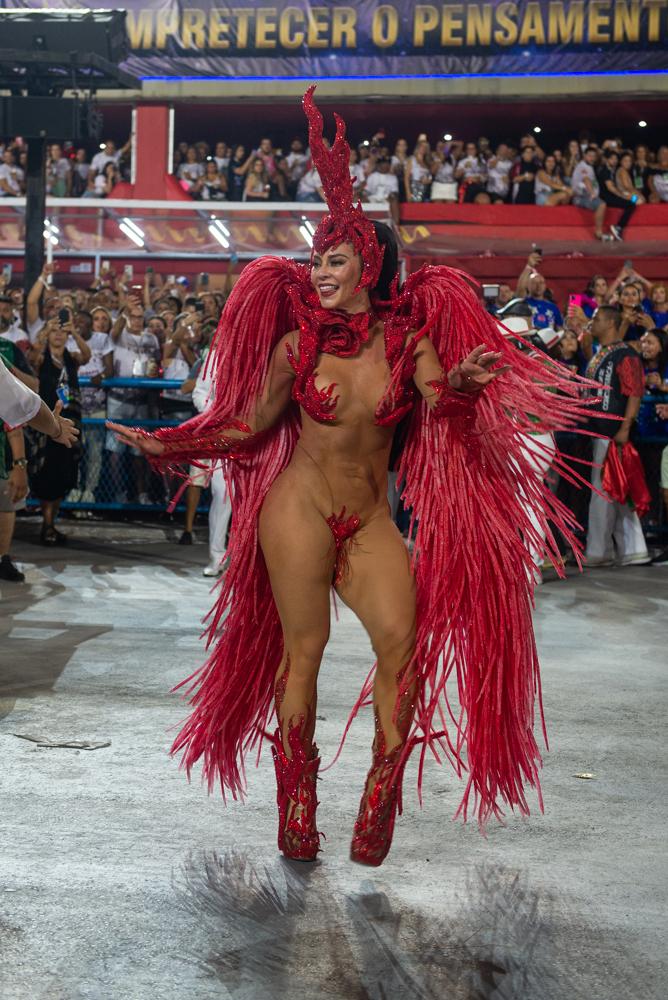 Обнаженные бразильские танцовщицы карнавала (60 фото) - порно и эротика grantafl.ru
