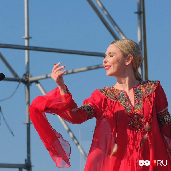 Хедлайнер фестиваля — красавица-певица Пелагея | Источник: Тимофей Калмаков / 59.RU