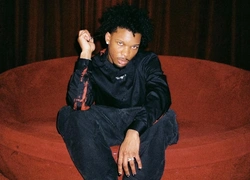 Все подробности дела D4vd: в чем обвиняют певца и что известно о расследовании