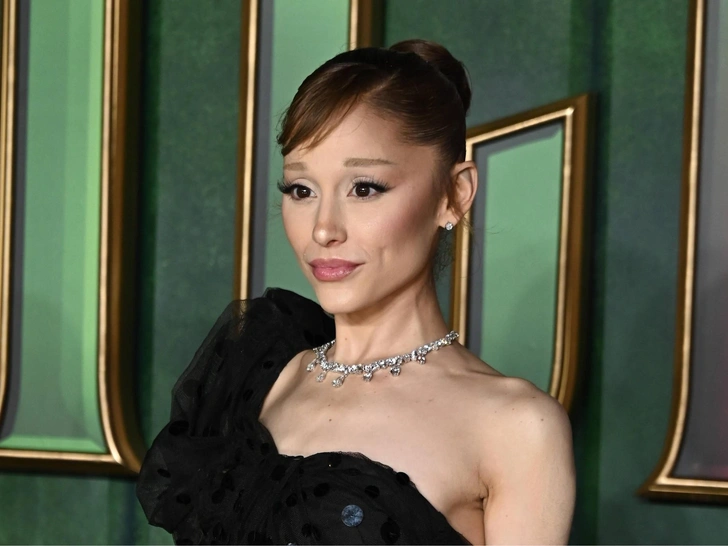 Пьерпаоло Пиччоли представил первую кутюрную работу для Balenciaga — музой стала Ариана Гранде