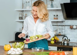 Отсрочат климакс: 4 продукта, которые нужно есть во время перименопаузы