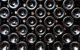 Зачем нужны углубления в донышках винных бутылок?