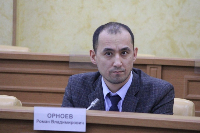 Бывший заммэра Иркутска Роман Орноев стал заместителем главы Мариуполя. Он сменил на этой должности экс-мэра Иркутска Дмитрия Бердникова | Источник: сайт администрации Иркутска