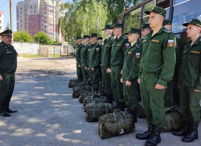 Рослякова: ежедневно служить в различные подразделения уходят десятки рязанцев | ya62.ru