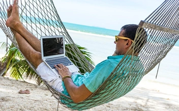 «Пришло время валить»: удаленщики покидают Сочи — теперь им милее Абхазия с Арменией