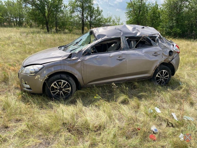 Авария произошла в Калачевском районе на трассе до Луганска | Источник: ГУ МВД России по Волгоградской области