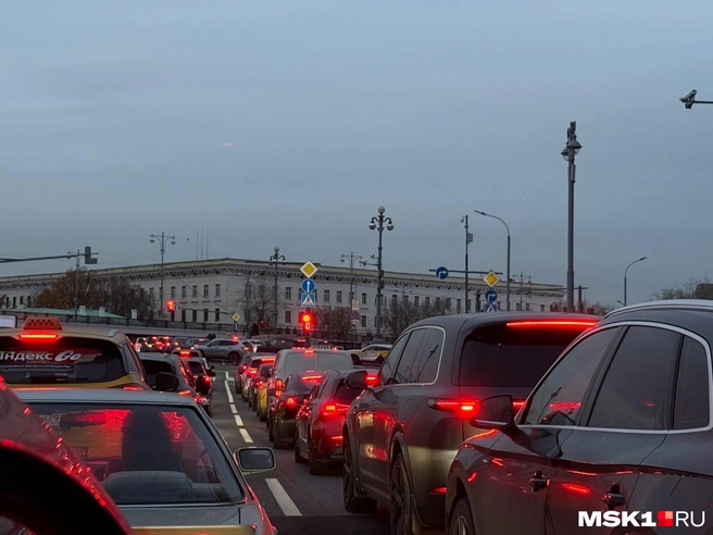 Пробки сковали Москву | Источник: Иветта Авраамова / MSK1.RU