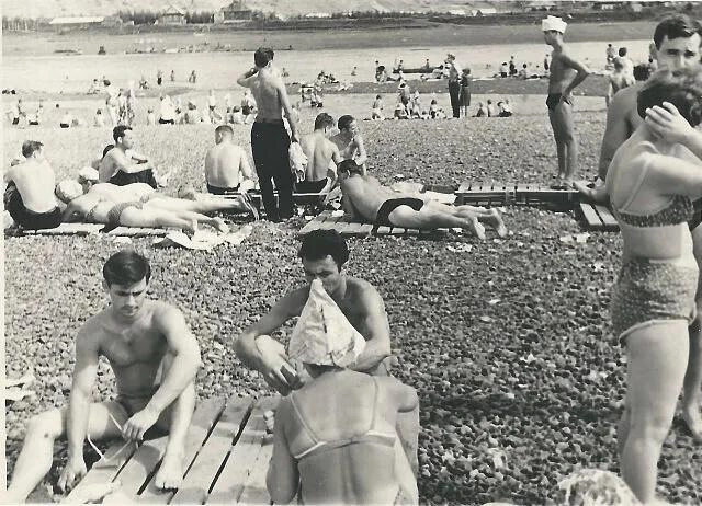 Город Кемерово, начало 1960-х. Остров на Томи, на заднем плане видна деревня Красная | Источник: kemerold / Vk.com