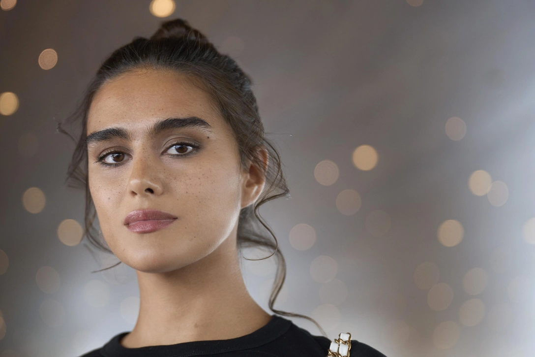 В стиле парижанки: как повторить макияж c кутюрного показа Chanel | marieclaire.ru