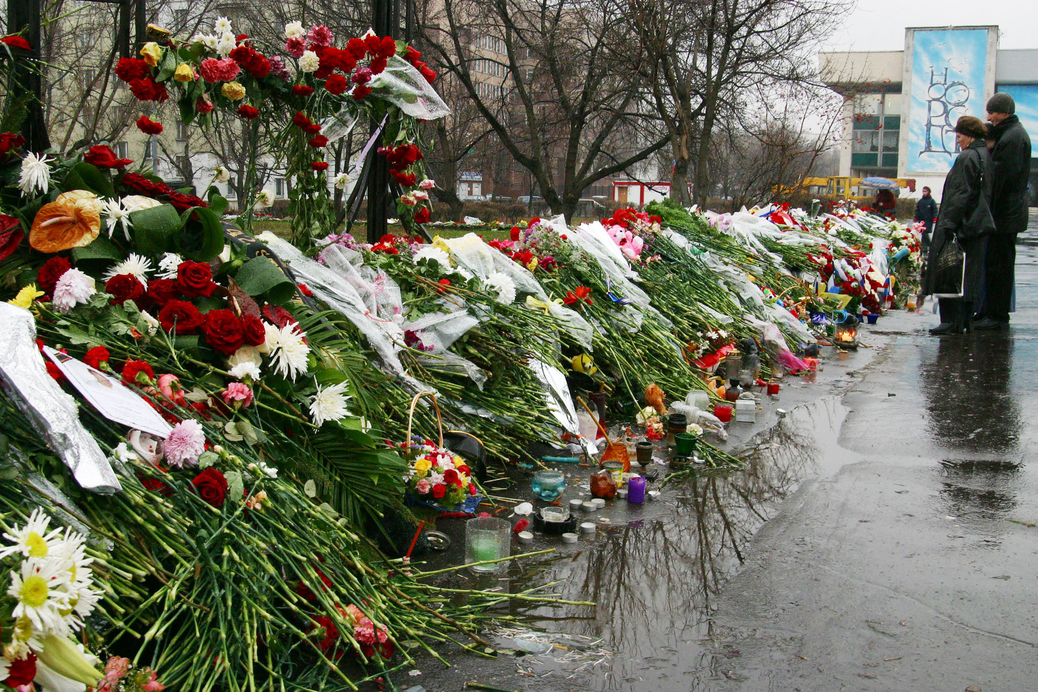 Норд ост теракт что произошло. 23 Октября — 26 октября 2002 года — теракт на Дубровке..