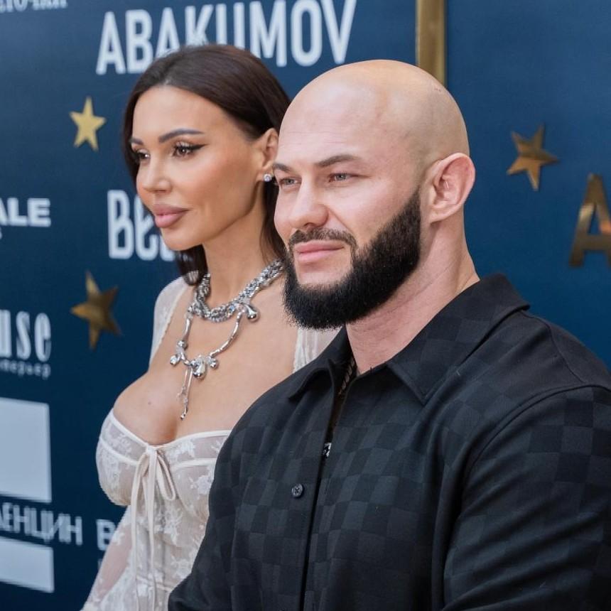 Оксана Самойлова заставила Джигана подписать брачный контракт сразу после выхода из психбольницы