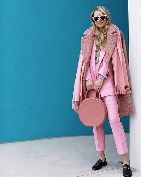 Всегда ли в моде классика фото