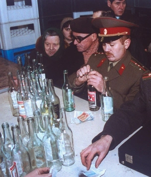 Как пили в СССР: алкогольные традиции Страны Советов