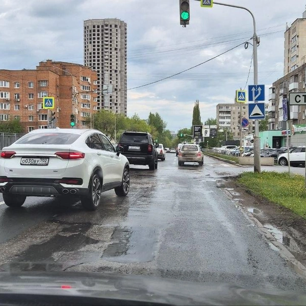 Одна из главный артерий города&nbsp;— в плачевном состоянии | Источник: Светлана Чернова / UFA1.RU