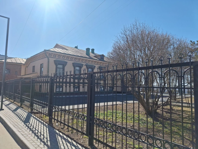 В особняке Суркова после национализации успели побывать литературный кружок, первая шахматно‑шашечная школа и детский сад для малышей работников завода | Источник: Андрей Калиниченко