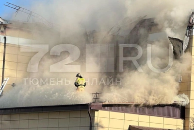 МЧС сняло с дрона сгоревшую школу в Тюмени