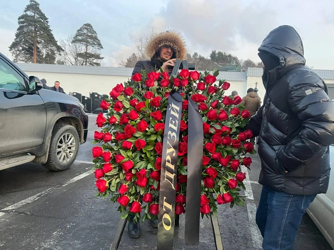 Рассказываем, что говорят об убитом при взрыве в ЖК «Алые паруса» Армене Саркисяне пришедшие на прощание близкие | Источник: Динара Кафискина / MSK1.RU