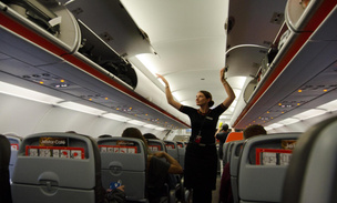 Забывают сказать «спасибо»: 7 привычек пассажиров, которые раздражают стюардесс