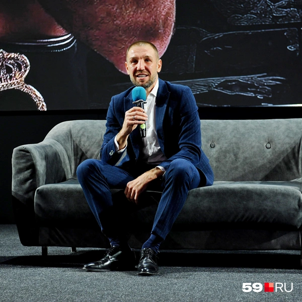 Дмитрий разговаривал с публикой больше часа | Источник: Ирина Тропина / 59.RU